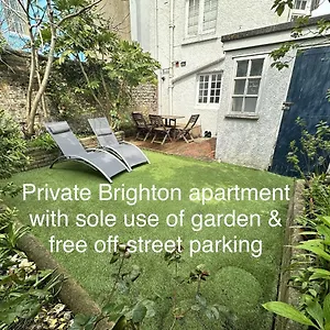 Amazing Apartment, Private Garden, Off Street Parking Brighton