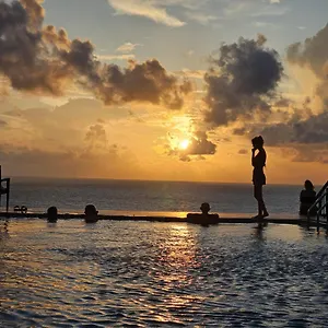 Ocean Breeze Sea View Luxury Negombo